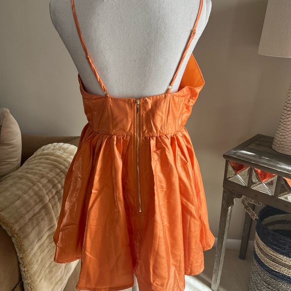 Runaway the Label Astrid Mini Dress Lg - Picture 6 of 9